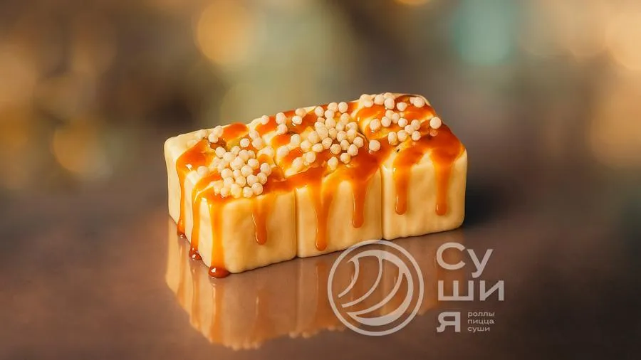 Сладкий ролл с бананом 